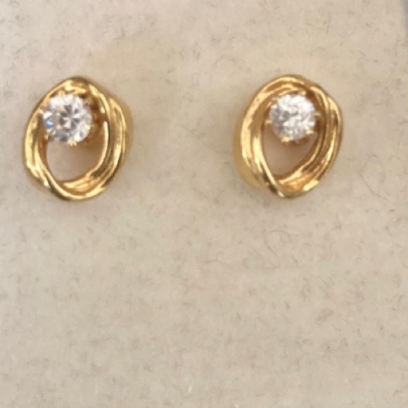 Cubic zirconia earrings. - Picture 2 of 7